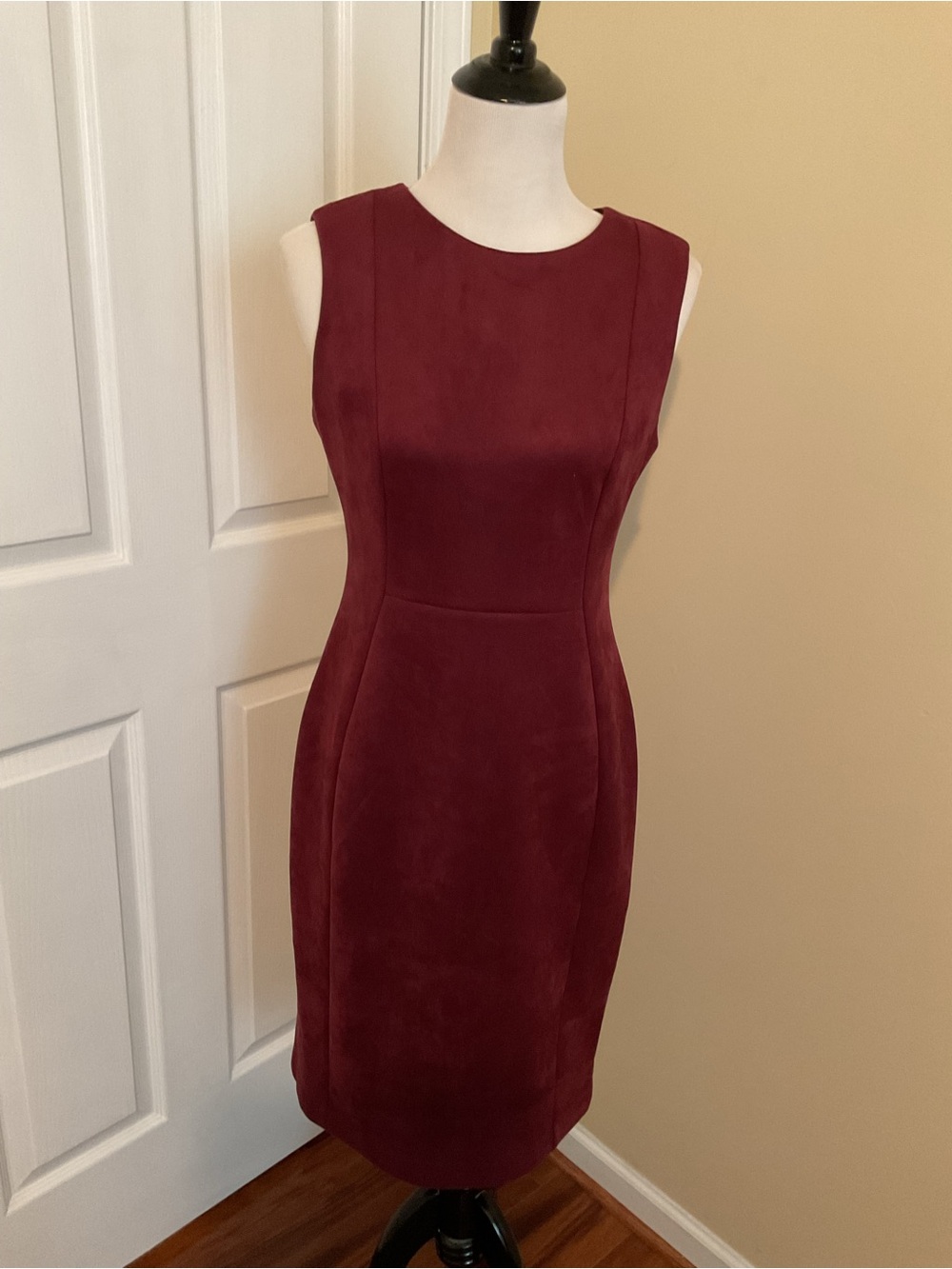 Calvin Klein Women’s Sleeveless Sheath Dress in Deep Wine